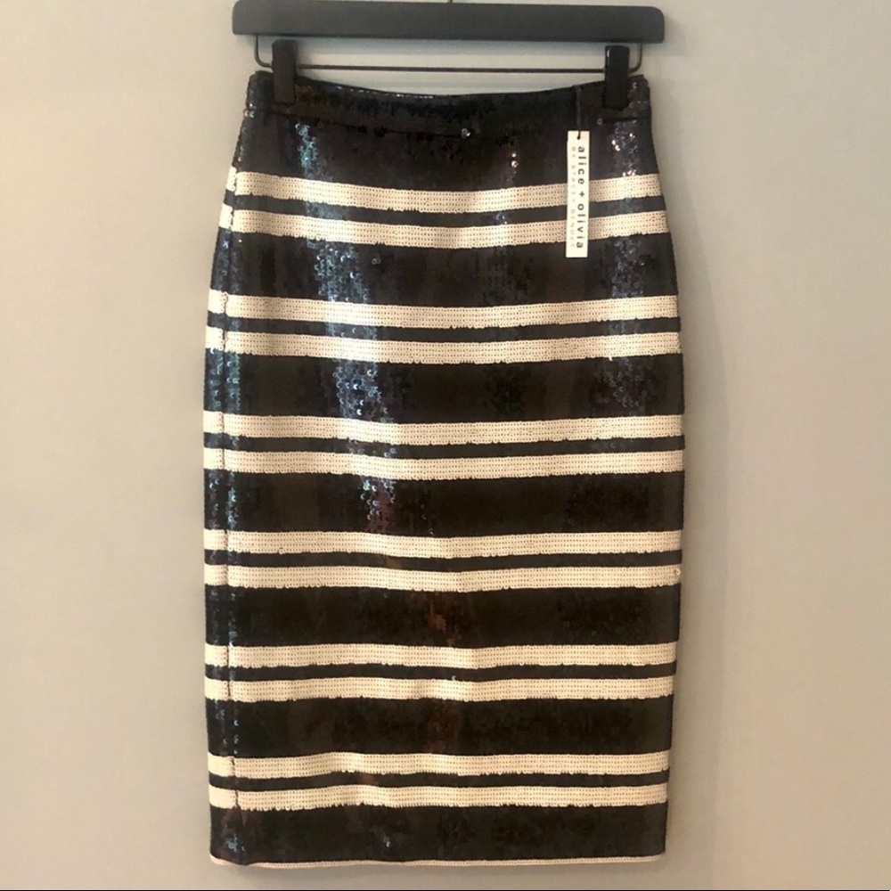 NWT Alice + Olivia • Sequin Pencil Skirt